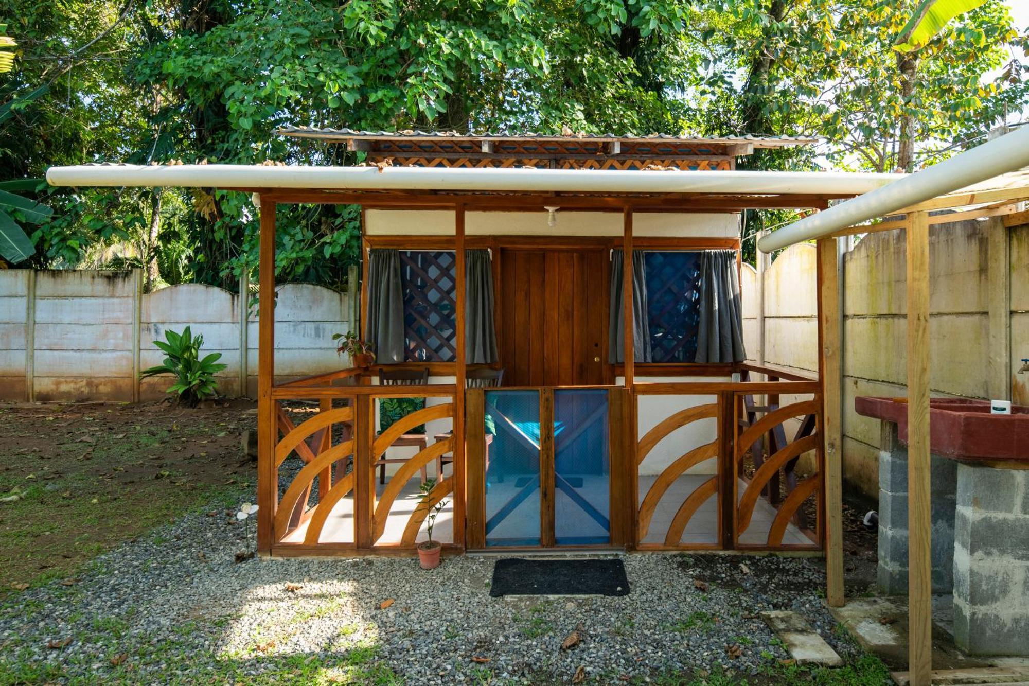 Casa Blanca Beachfront House With Shared Pool Access Pangea Lodge Manzanillo  Exterior photo